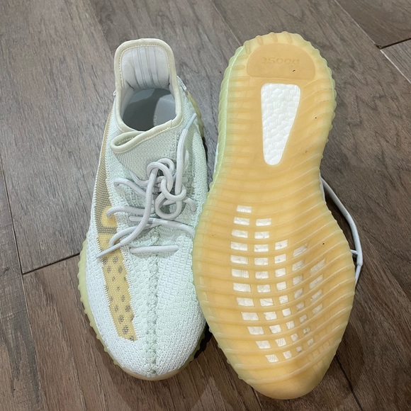 🔥WORN ONCE🔥 Yeezy Boost “HyperSpace Grey” size 11 - Picture 4 of 6